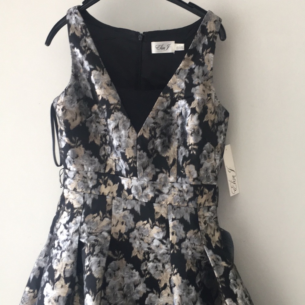 Eliza J’s special occasion dress - Picture 2 of 3